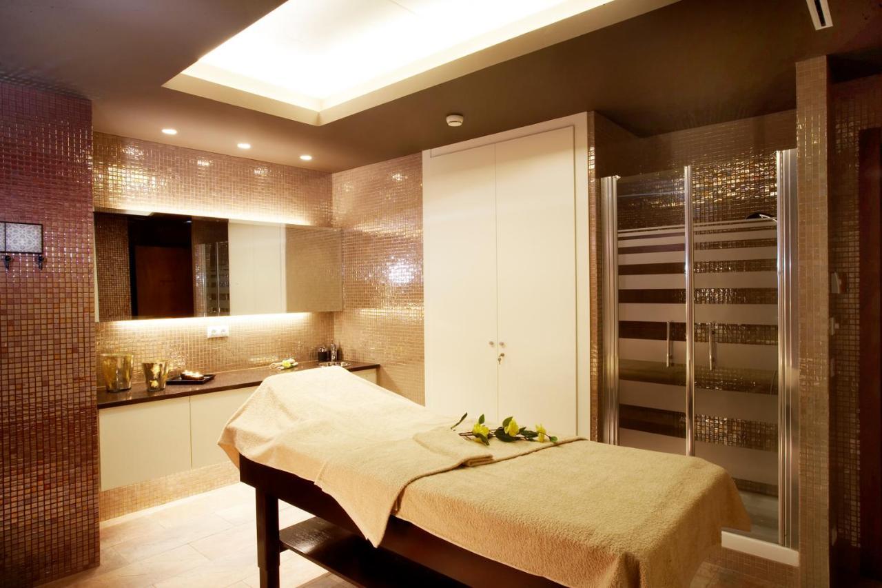 Grand Plaza Hotel & Wellness Andorra la Vella Dış mekan fotoğraf A treatment room at a spa