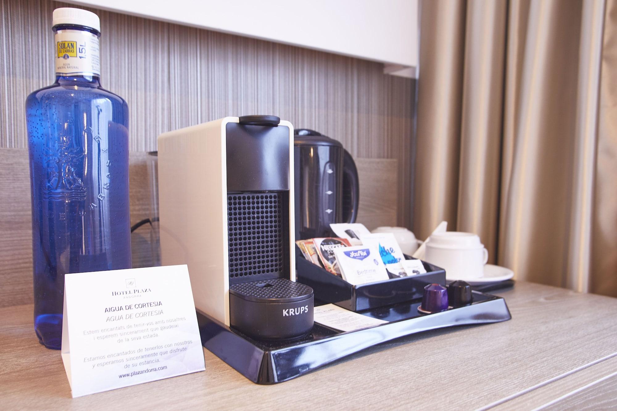 Grand Plaza Hotel & Wellness Andorra la Vella Dış mekan fotoğraf A Nespresso coffee machine in a hotel room