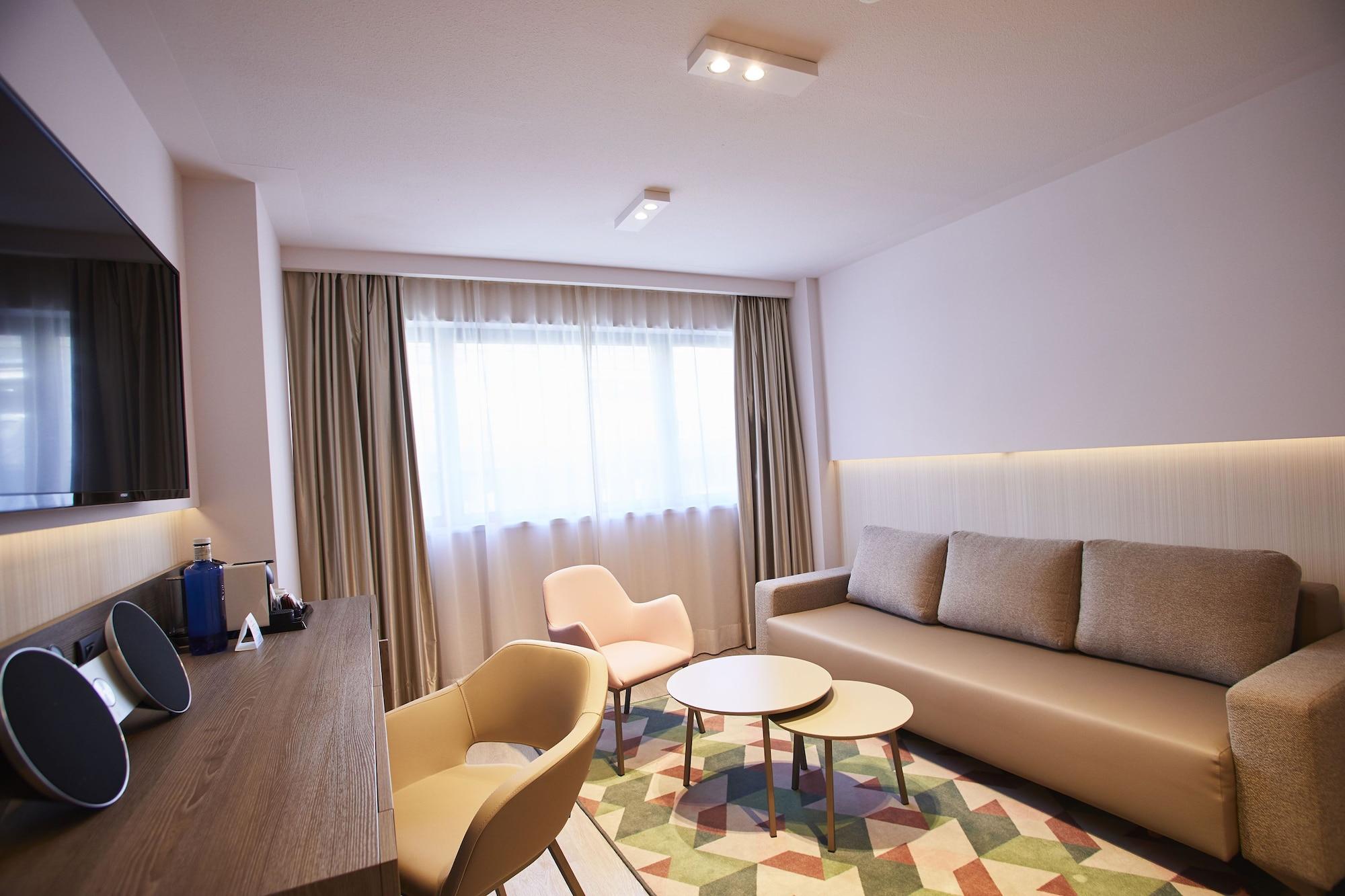Grand Plaza Hotel & Wellness Andorra la Vella Dış mekan fotoğraf A suite at the hotel