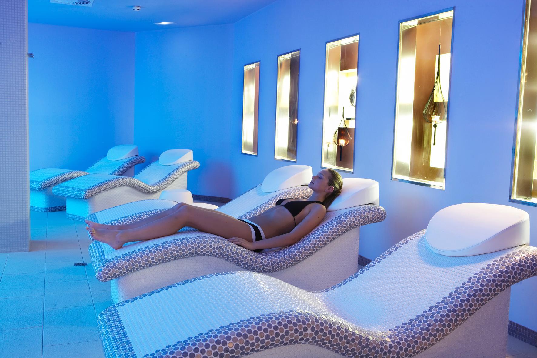 Grand Plaza Hotel & Wellness Andorra la Vella Dış mekan fotoğraf A spa in Austria