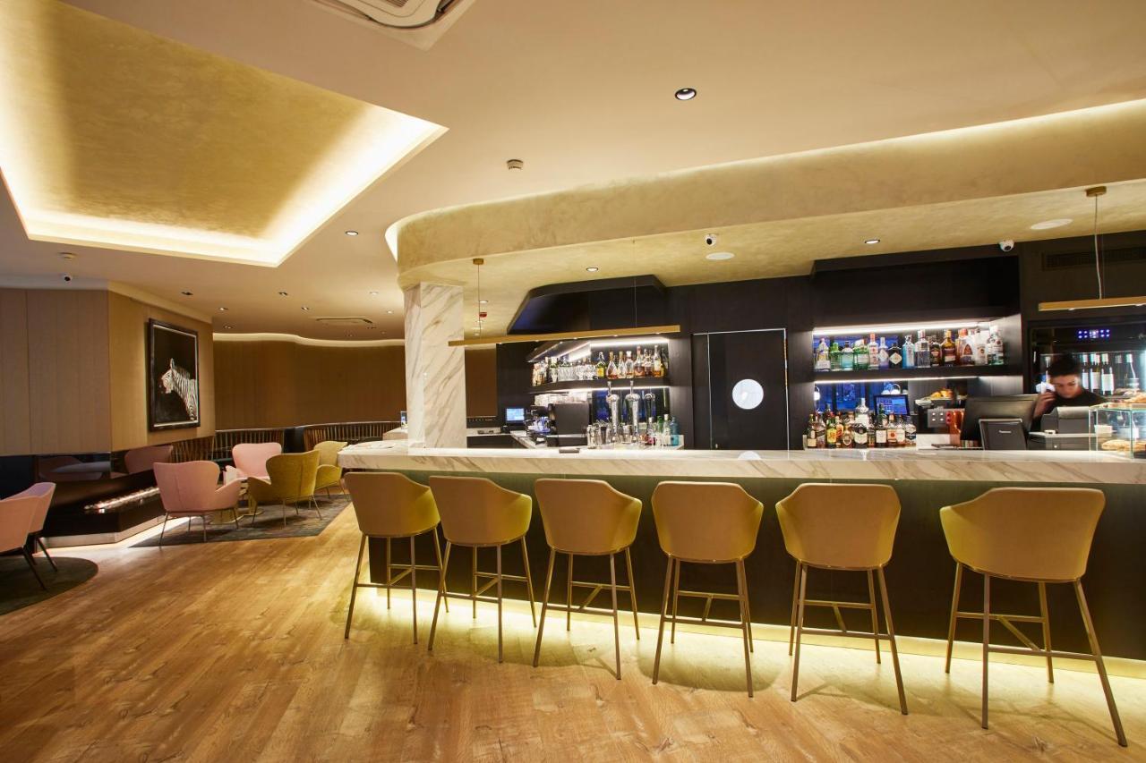 Grand Plaza Hotel & Wellness Andorra la Vella Dış mekan fotoğraf The bar at the lounge